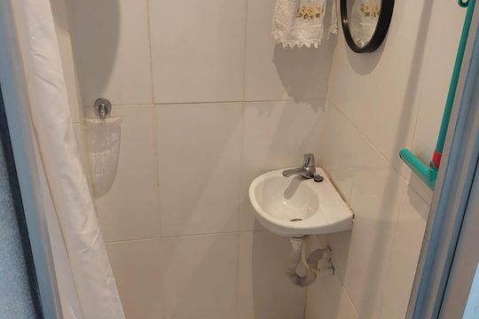 Banheiro social de apartamento para alugar com 1 quarto, 18m² em Gamboa, Rio de Janeiro