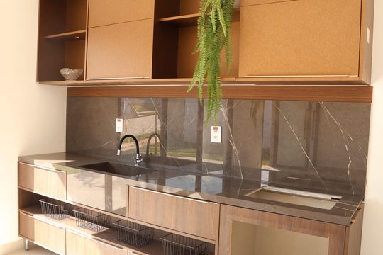 Casa de Condomínio à venda com 2 quartos, 100m² em Jardim Curitiba, Goiânia