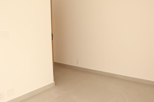 Casa de Condomínio à venda com 2 quartos, 100m² em Jardim Curitiba, Goiânia