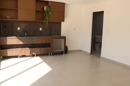 Casa de Condomínio à venda com 2 quartos, 100m² em Jardim Curitiba, Goiânia