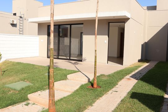 Casa de Condomínio à venda com 2 quartos, 100m² em Jardim Curitiba, Goiânia