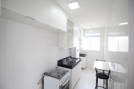 Cozinha de apartamento à venda com 2 quartos, 45m² em Costa E Silva, Porto Alegre