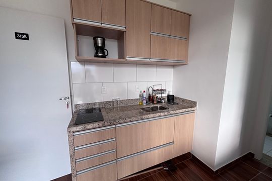 Cozinha de apartamento para alugar com 1 quarto, 39m² em Recreio dos Bandeirantes, Rio de Janeiro