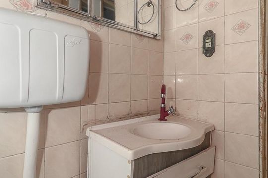 Banheiro de apartamento à venda com 2 quartos, 70m² em Rubem Berta, Porto Alegre