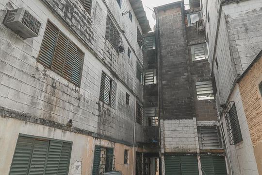 Fachada de apartamento à venda com 2 quartos, 70m² em Rubem Berta, Porto Alegre