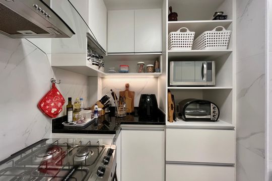 Cozinha  de apartamento à venda com 3 quartos, 180m² em Copacabana, Rio de Janeiro