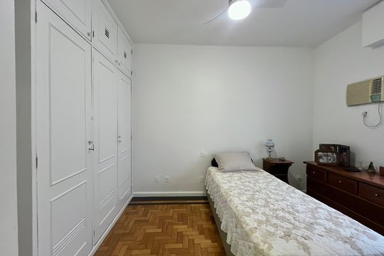 Suite  de apartamento à venda com 3 quartos, 180m² em Copacabana, Rio de Janeiro