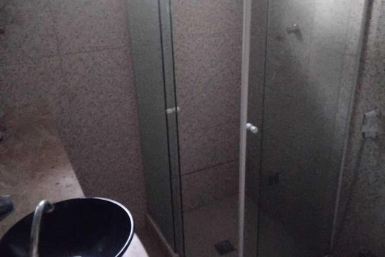 Banheiro de casa para alugar com 1 quarto, 70m² em Itanhangá, Rio de Janeiro