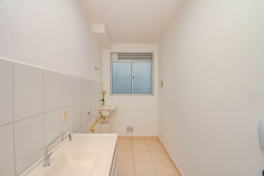 Cozinha e Área de Serviço de apartamento à venda com 2 quartos, 41m² em Jardim Dona Leopoldina, Porto Alegre