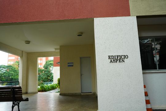 Fachada do bloco de apartamento para alugar com 3 quartos, 65m² em Vila Carrão, São Paulo