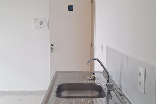 Cozinha de apartamento à venda com 2 quartos, 34m² em Parque Industrial Tomas Edson, São Paulo