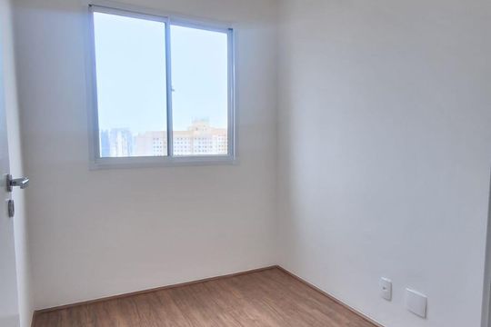 Quarto de apartamento à venda com 2 quartos, 34m² em Parque Industrial Tomas Edson, São Paulo