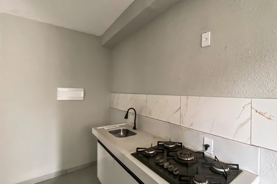 Cozinha  de apartamento à venda com 2 quartos, 39m² em Jardim Matarazzo, São Paulo
