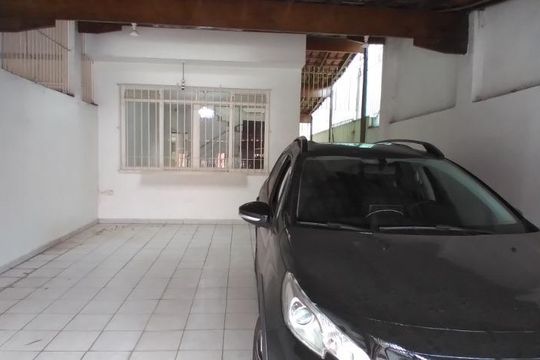 Foto 06 de casa à venda com 3 quartos, 220m² em Vila Dalva, São Paulo