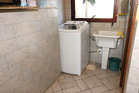 Área de Serviço de casa à venda com 7 quartos, 300m² em Jardim Itu, Porto Alegre