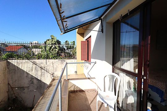 Sacada de casa à venda com 7 quartos, 300m² em Jardim Itu, Porto Alegre