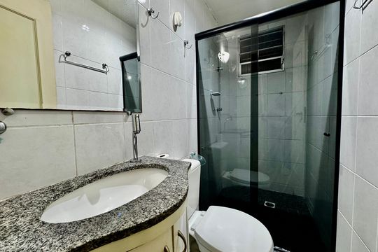 Banheiro de apartamento para alugar com 3 quartos, 96m² em Santa Efigênia, Belo Horizonte