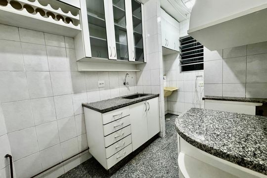 Cozinha de apartamento para alugar com 3 quartos, 96m² em Santa Efigênia, Belo Horizonte