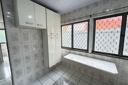 Cozinha de casa para alugar com 8 quartos, 461m² em Bento Ribeiro, Rio de Janeiro
