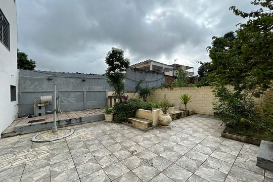 Quintal de casa para alugar com 8 quartos, 461m² em Bento Ribeiro, Rio de Janeiro