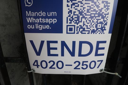 Fachada de casa à venda com 4 quartos, 120m² em Jardim Teresa, São Paulo
