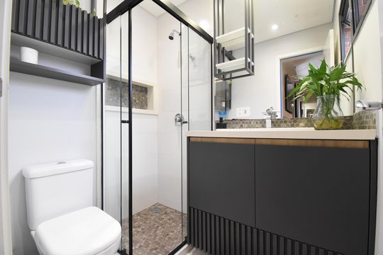 Banheiro da Suíte de apartamento à venda com 2 quartos, 96m² em Cascatinha, Curitiba