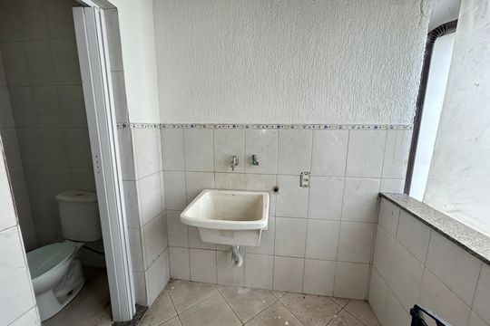 Área de Serviço de casa à venda com 4 quartos, 327m² em Vila Valqueire, Rio de Janeiro