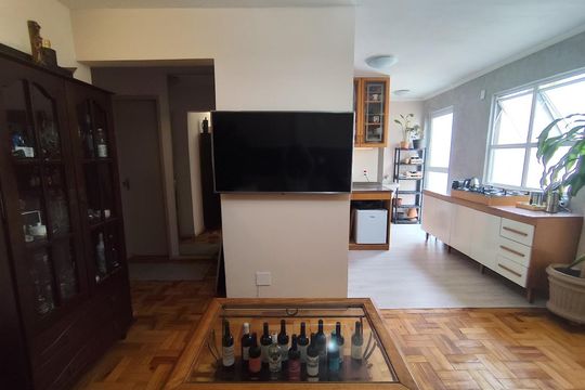 Sala de apartamento à venda com 2 quartos, 77m² em Petrópolis, Porto Alegre
