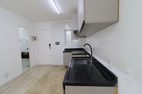Cozinha de apartamento à venda com 2 quartos, 38m² em Vila Sofia, São Paulo