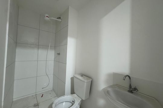 Banheiro de apartamento à venda com 1 quarto, 25m² em Bonfim, Osasco