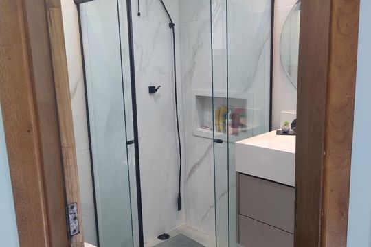 Banheiro de apartamento à venda com 2 quartos, 70m² em Vila América, Santo André