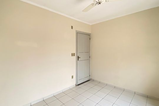 Quarto 2 de casa para alugar com 3 quartos, 100m² em Vila Nova Mazzei, São Paulo