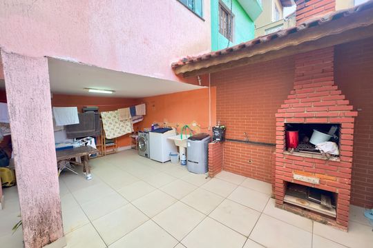Área de Serviço de casa à venda com 4 quartos, 200m² em Jardim Santa Clara, Guarulhos