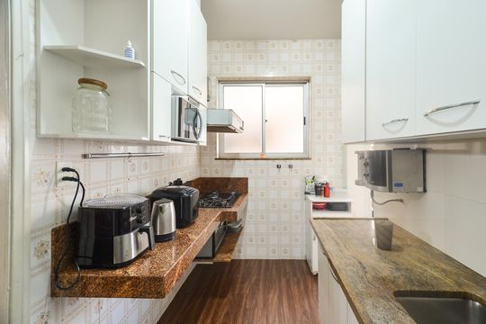Cozinha de apartamento à venda com 3 quartos, 190m² em Centro, Belo Horizonte