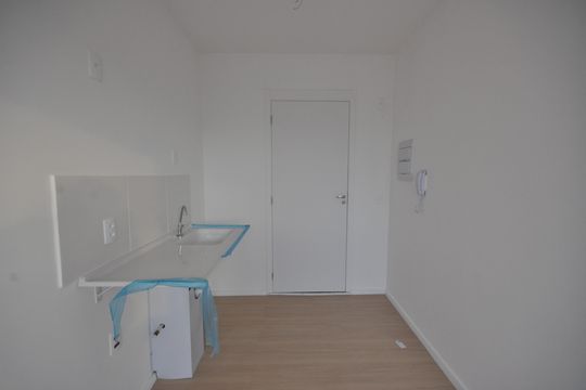 Cozinha de kitnet/studio para alugar com 1 quarto, 20m² em Vila Nilo, São Paulo