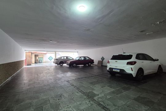 Garagem  de apartamento para alugar com 3 quartos, 118m² em Paraíso, Santo André