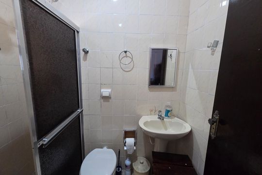 Banheiro da Suíte 1 de casa para alugar com 3 quartos, 130m² em Vila Balnearia, Praia Grande