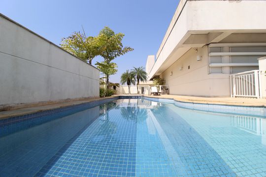 Área Comum - Piscina de apartamento para alugar com 1 quarto, 42m² em Moema, São Paulo