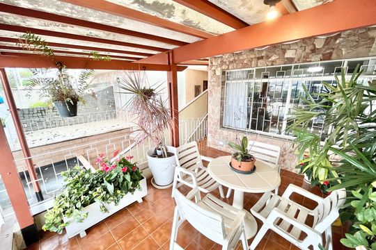 Varanda de casa à venda com 3 quartos, 198m² em Água Fria, São Paulo