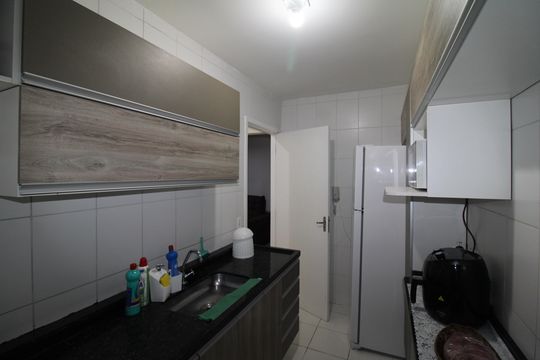Cozinha de apartamento à venda com 2 quartos, 49m² em Cidade Lider, São Paulo