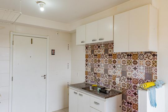 Cozinha de apartamento para alugar com 2 quartos, 33m² em Sacoma, São Paulo