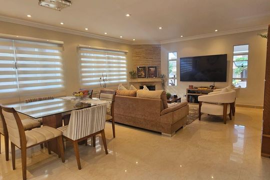 Casa para alugar com 4 quartos, 300m² em Morada dos Pinheiros (Aldeia da Serra), Barueri