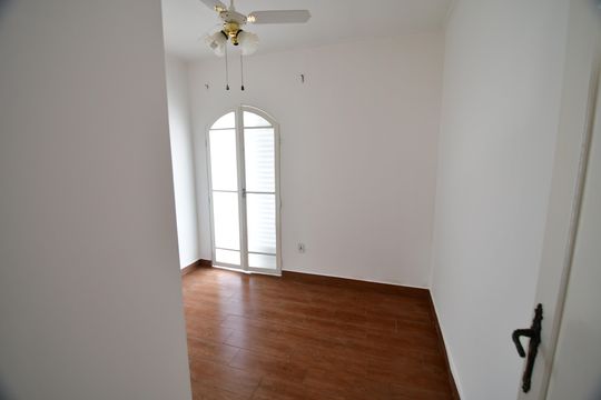 Quarto 2 de casa à venda com 4 quartos, 335m² em Jardim Chapadão, Campinas