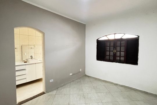 Suite de casa para alugar com 3 quartos, 160m² em Vila Floresta, Santo André