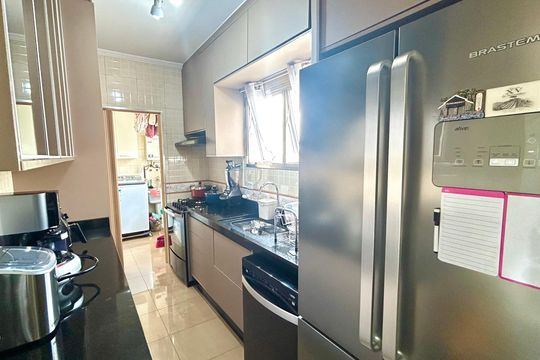 Cozinha de apartamento à venda com 3 quartos, 89m² em Jardim Santa Mena, Guarulhos