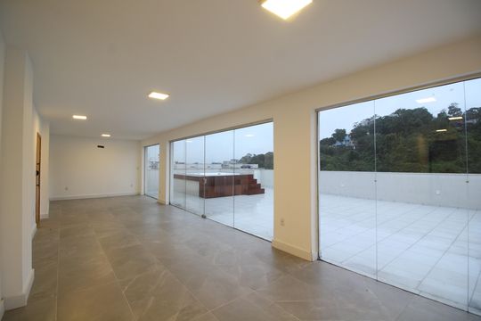 Apartamento à venda com 3 quartos, 316m² em Freguesia (jacarepaguá), Rio de Janeiro
