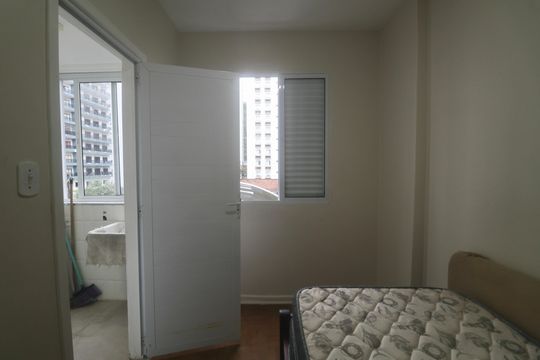 Quarto de Serviço de apartamento para alugar com 2 quartos, 90m² em Centro, Guarujá