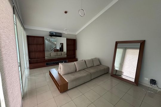 Sala de casa para alugar com 6 quartos, 900m² em Jardim Sao Paulo Ii, Cotia