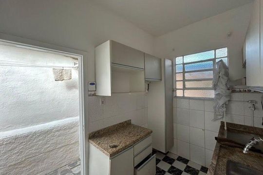 Cozinha de casa à venda com 3 quartos, 60m² em São Geraldo, Porto Alegre