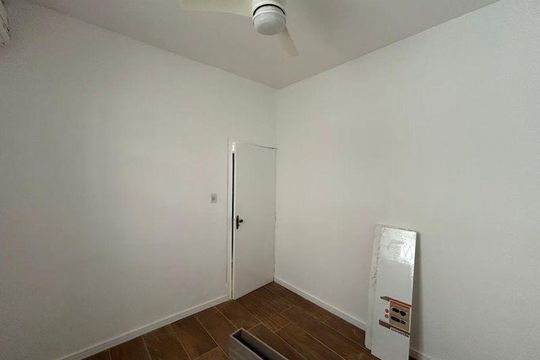 Quarto 2 de casa à venda com 3 quartos, 60m² em São Geraldo, Porto Alegre